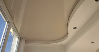 Натяжной потолок на балкон Псков, цена 6101 руб.
